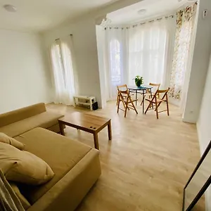 https://amazing-central-apartment.topbarcelonahotels.com